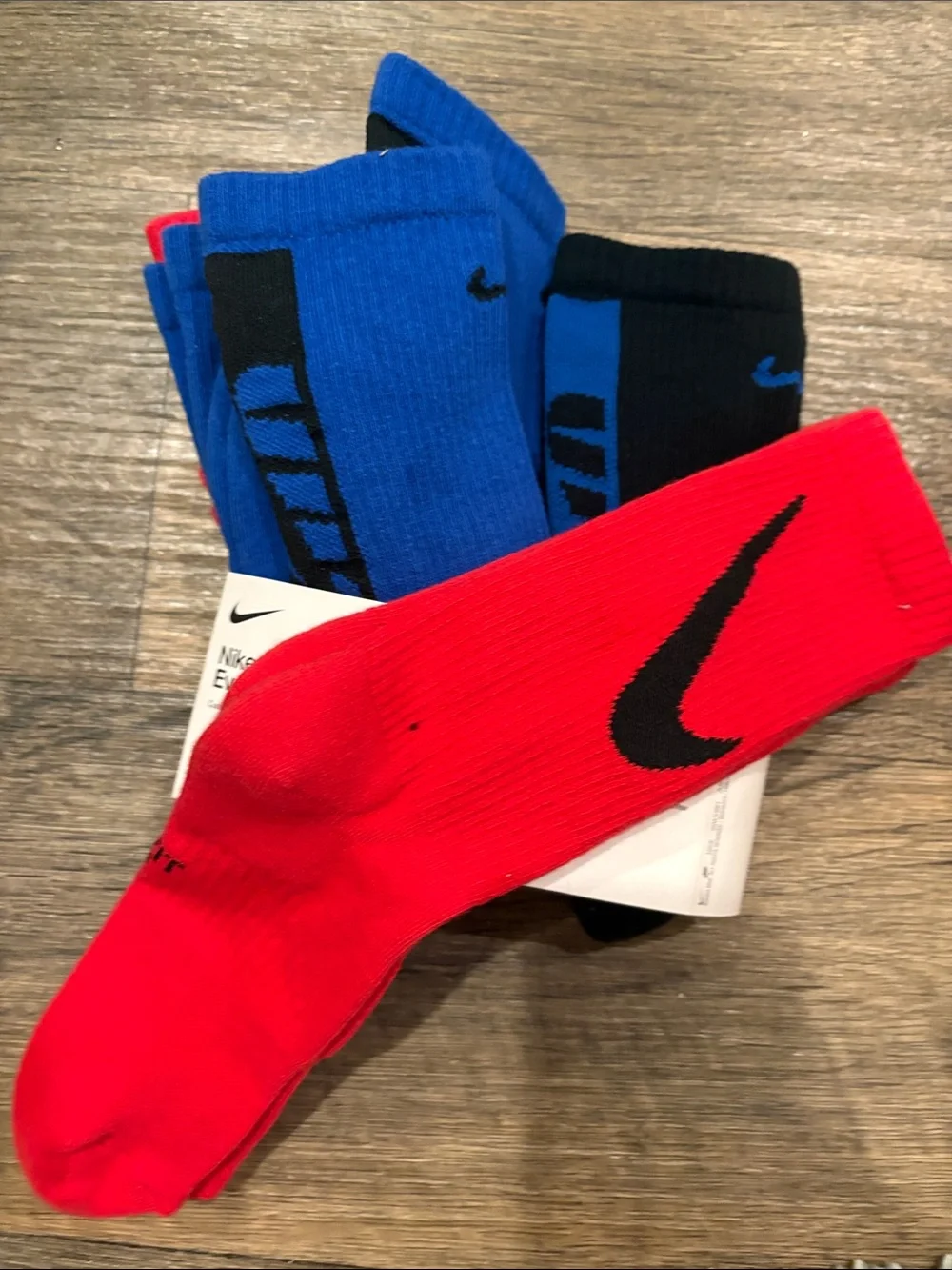 FREE in bundle Nike Crew Athletic Socks - Red, Blue & Black - 5 pack NWT YOUTH